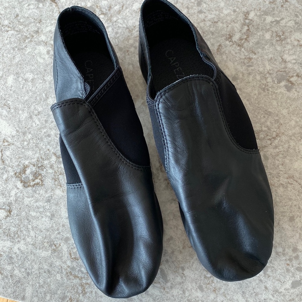 Capezio E-series slip on jazz shoe - black - mens size 13.5